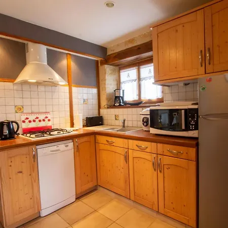 Charmante Maison Perigourdine Pres De Hautefort - Fr-1-616-167 Hétvégi ház